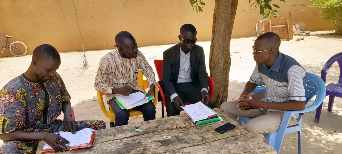 Découvrez l’approche stratégique et opérationnelle du #PROSMED dans les 22 cercles d’intervention pour maximiser l’impact des interventions auprès des communautés bénéficiaires.  

🔵Programme financé par <a href="/NLauMali/">Ambassade des Pays-Bas au Mali</a> et <a href="/PBFMali/">UN Peacebuilding Fund - PBF Mali</a>

👉undp.org/fr/mali/actual…