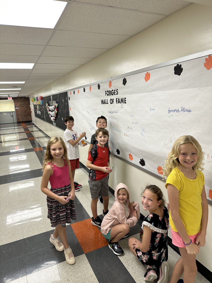 ForgeElem's tweet photo. Best way to start a Friday morning??? Definitely celebrating with some ROAR Ticket winners! 🎉 https://t.co/w7ARWCMyDY