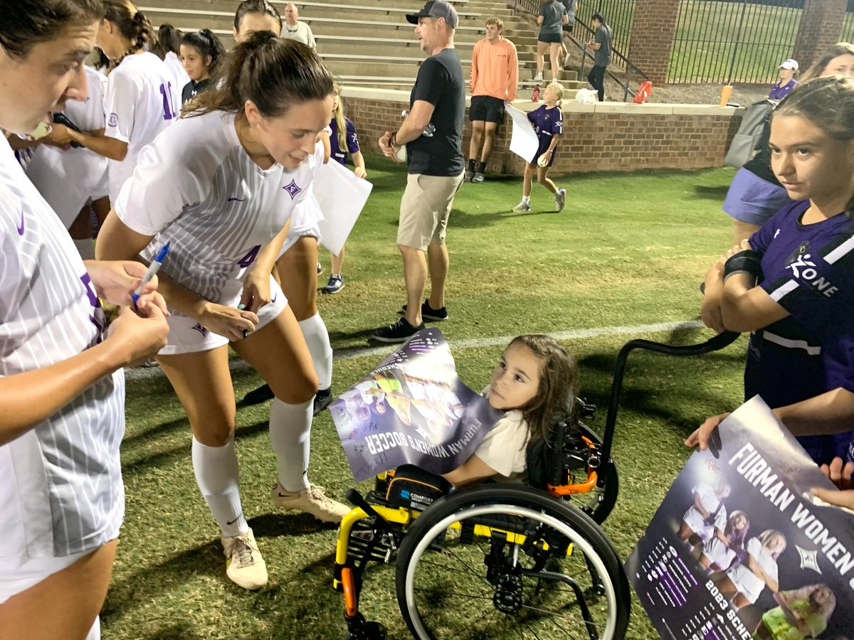 So much fun with our @FurmanWSoccer captain -Valerie! She got the @FurmanPaladins a win & got to see Wrigley! A perfect night! All of @FurmanU loves seeing Valerie and her family and we thank you all for supporting our captain & @ValiantPlayer