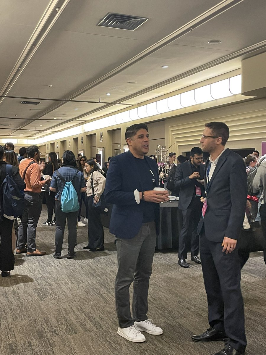 Let the connection building begin. The doors are open, the coffee is flowing. Stay tuned for a day of AI insights 💡#VectorAISummit23