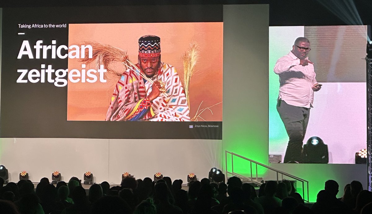 enjabz's tweet image. Never a dull moment when Ciko Thomas is on stage! A storyteller of note, iciko lamaciko!
Let us not forget our roots. Know who you are and where you come from. Local is lekker!
#NedbankIMC2023
#MarketingUpClose
#EffieAwardsSA
