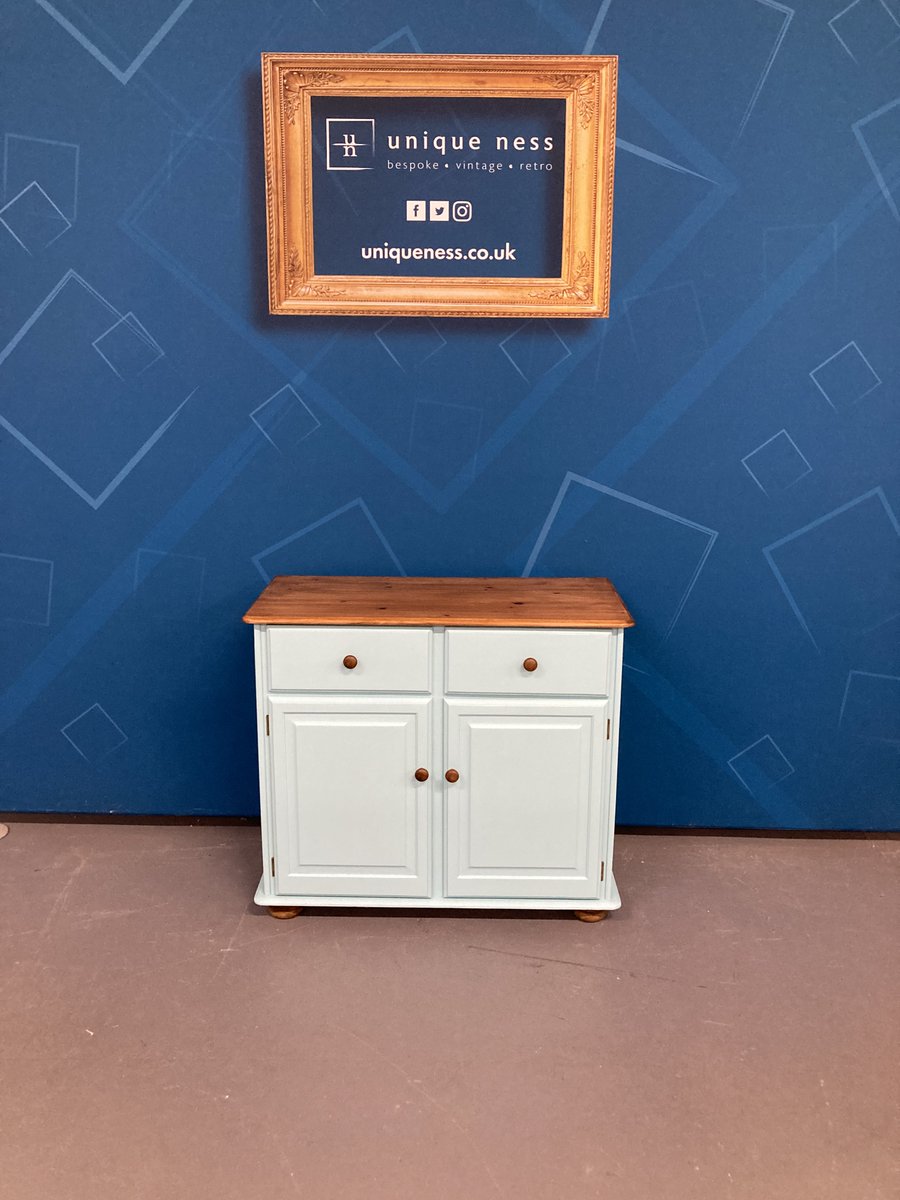 Our local creative team at Uniqueness have revitalised this Drawer Unit, by sanding it back, finishing the top surfaces in browning wax and painting with Frenchic Al Fresco Limited Edition Yes Please

£159 W: 93cm H: 82cm D: 45cm