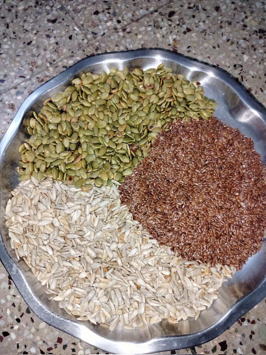 kayal_texts's tweet photo. #healthmix preparation going on
Specially for kids weight gain 😊
Credit @DeepaTwitz for the recipe https://t.co/c9VOIuyvQR