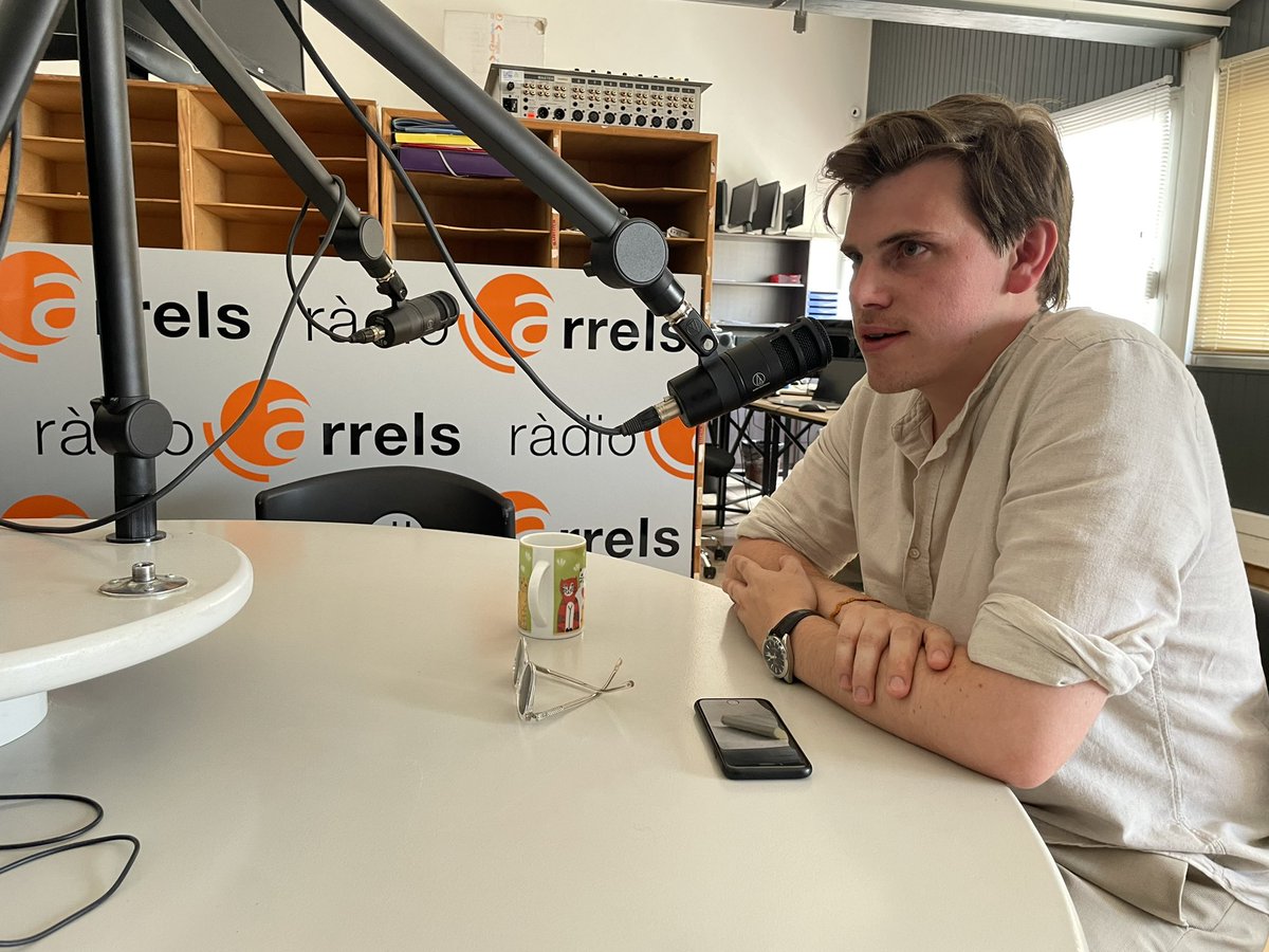 🎙 Avui, el president de La Bressola, Guillem Nivet (@galhadrim), ha estat entrevistat per @RadioArrels . L'entrevista s'emetrà dilluns 18 de setembre a les 8h30 i també al migdia. No vos ho perdeu pas! #RàdioArrels #LaBressola #CatalunyaNord