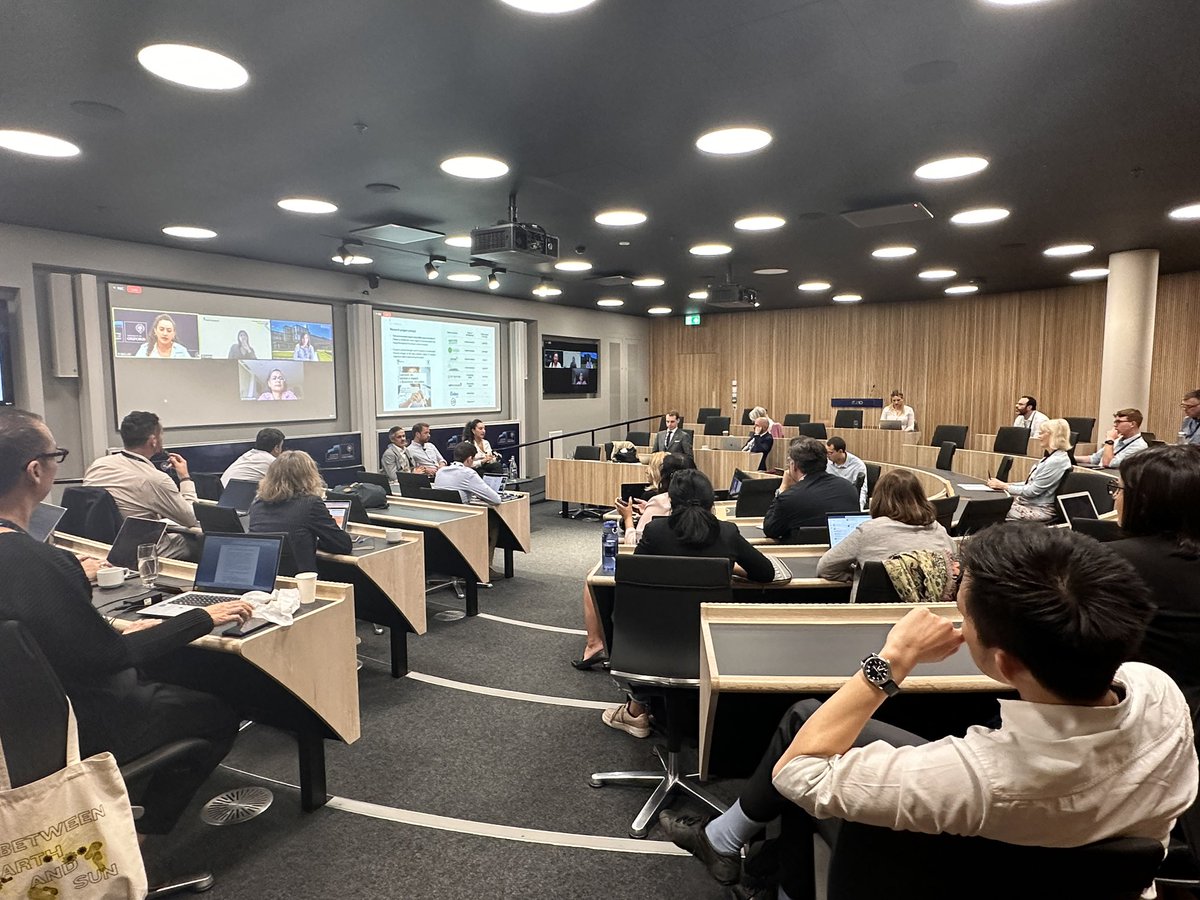 golaboxford's tweet photo. 🔴Live now  
🌏🌱 Deep dive 2.6: Enhancing the effectiveness of spending for environmental and social outcomes 📈💚
In person and online #SOC23 https://t.co/2lZeLADtY7