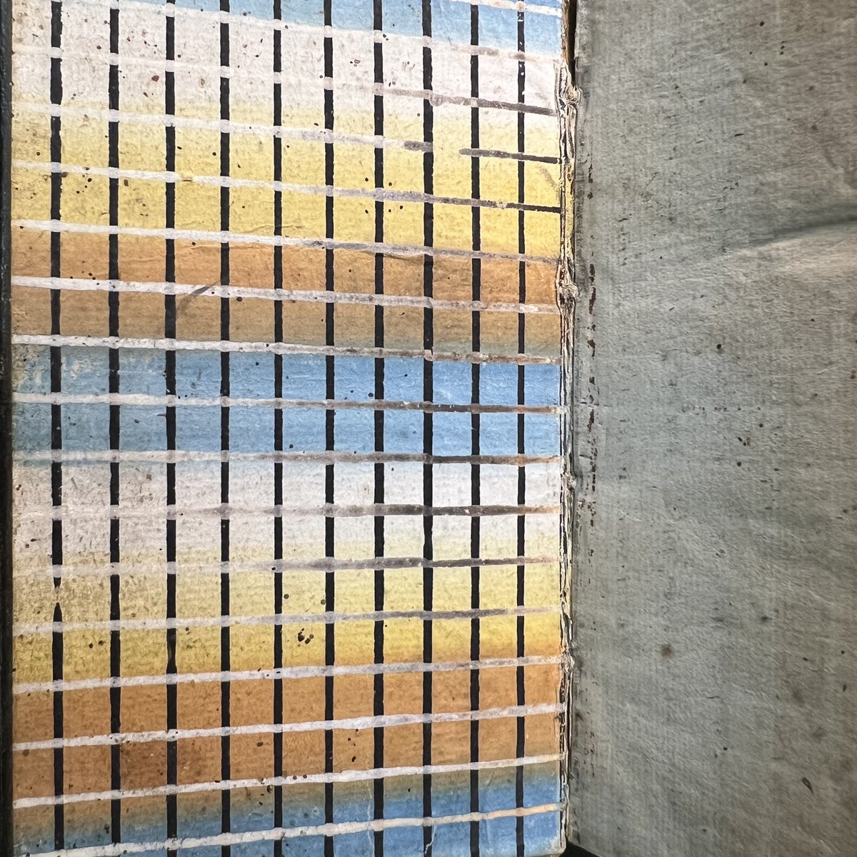 librarycompany's tweet photo. Super rad #EndoftheWeekEndpapers from an 1831 German hymnal. That gridding over the ombre colors is just so unique, we just had to stop and stare (and share). https://t.co/DnL8d6MSVd