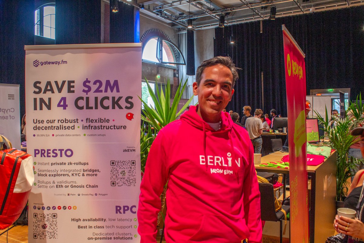 Neon_EVM's tweet photo. ๐ฅ Tuesday, the 11th: We continued our journey at @dappcon_berlin, hustling at our booth, forging new connections, and strengthening the Neon EVM ecosystem. The Web3 community is thriving, and we're here for it! ๐๐ผ
#NeonEVM #Dappcon23 #Web3Networking https://t.co/zIy2EF0Daj