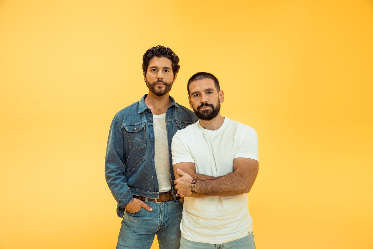 Spotify's tweet photo. .@DanandShay are doing things bigger and better for their fifth album. #BiggerHouses is out now. https://t.co/EvJR6P2LlG https://t.co/7HEpOhG2Hz