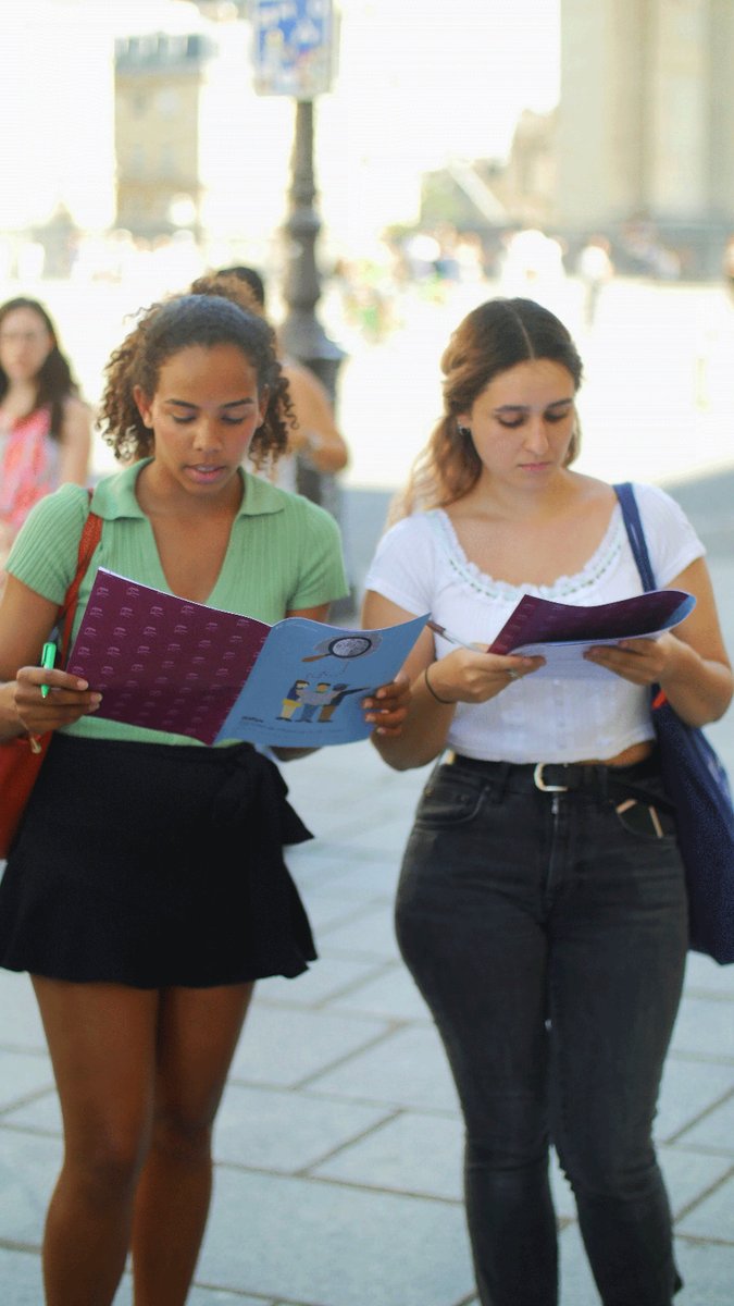 UN RALLYE DE RENTRÉE... À LA FACULTE DE PHARMACIE ! C'était bien cool !

Nous sommes fiers d'avoir pu participer en créant le livret et en filmant l'évènement ! Et vous ?