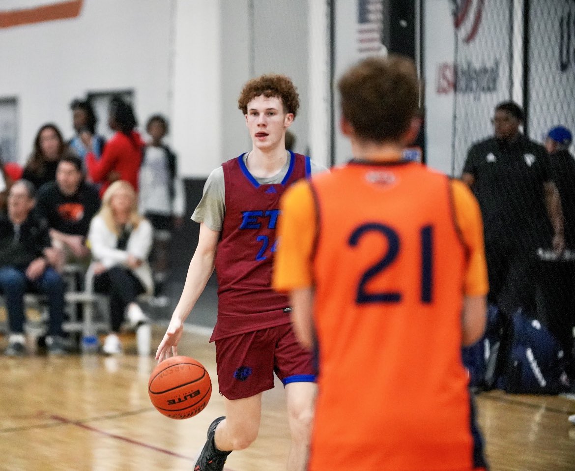 6-3 Eli Gaeth (2024) @MNHS_Basketball has picked up an offer from Maryville University! @ElijahGaeth @MaryvilleHoops @3SSBCircuit #EverythingToGain