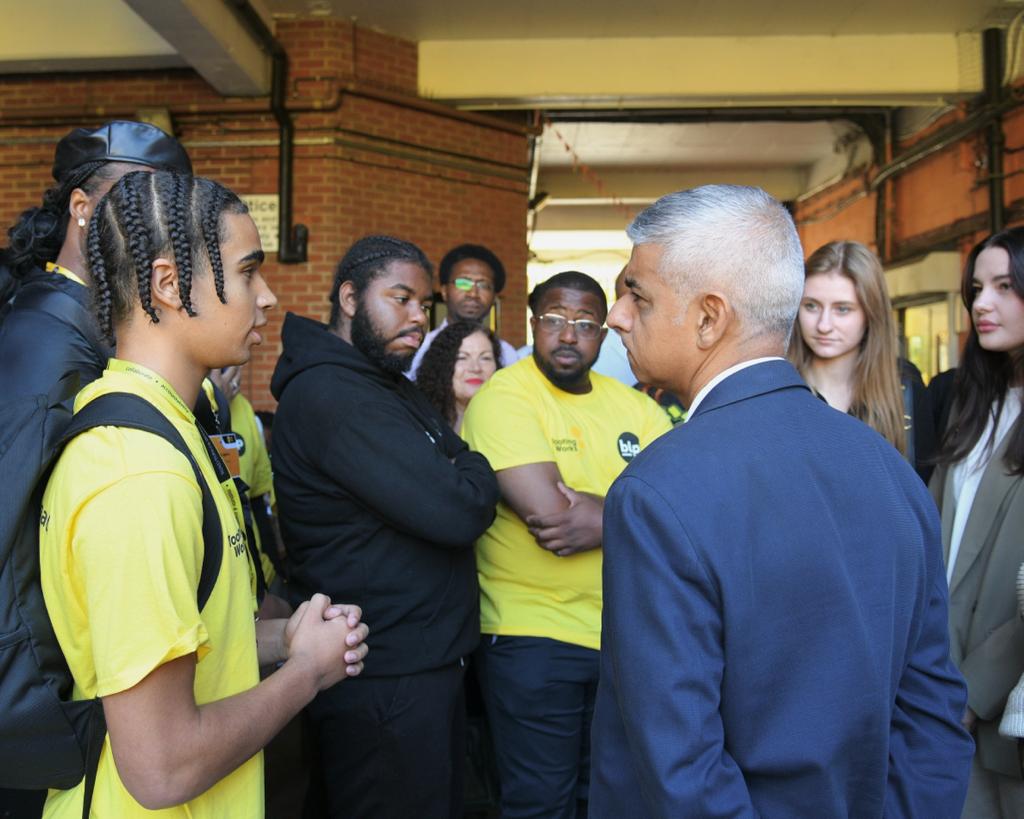 Exciting news! Business Launchpad has secured £165,000 in funding from the Mayor of London's Violence Reduction Unit for our Decode My Future 3.0 programme!
<a href="/LDN_VRU/">London's Violence Reduction Unit</a> <a href="/_RocketScience_/">Rocket Science</a> <a href="/AREtweets_/">Action for Race Equality</a> #SecureFutures