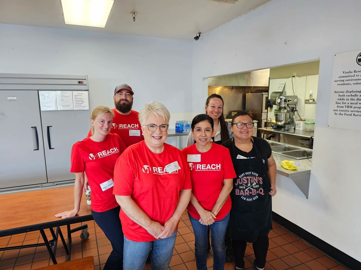 vrmhope's tweet photo. Thank you @visaliafirst for a great Serve Day this past weekend! We had many volunteers who came out to several different areas of the Mission and served as part of @v1reach Serve Day! It was such a blessing to our staff and residents to see so many new faces on campus .👏🏼 https://t.co/And3U88poz