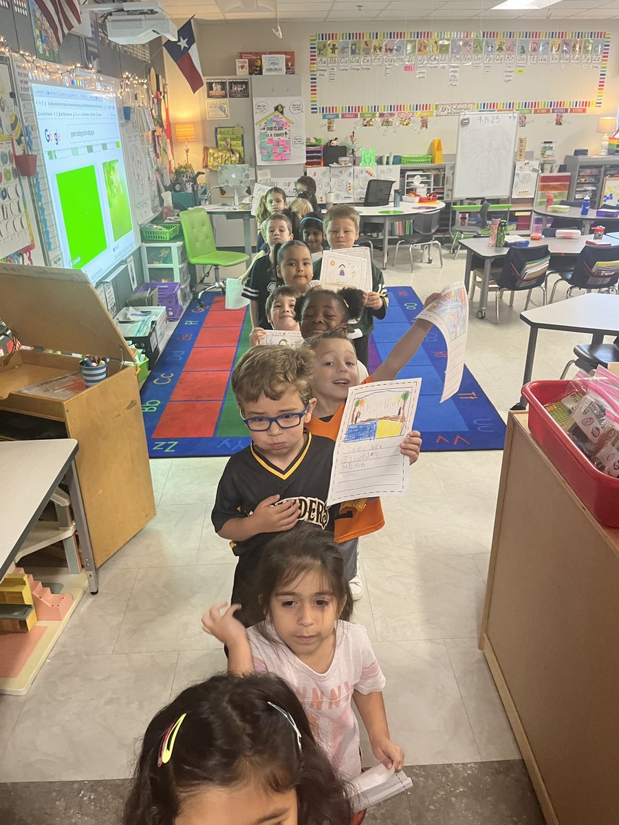 Dana McGraw (@teachermcgraw) on Twitter photo We are shining bright by spreading kindness everywhere! #BetheOne #LISDbekind <a href="/PrairieTrailES/">Prairie Trail Elementary</a> We are shining bright by spreading kindness everywhere! #BetheOne #LISDbekind <a href="/PrairieTrailES/">Prairie Trail Elementary</a>