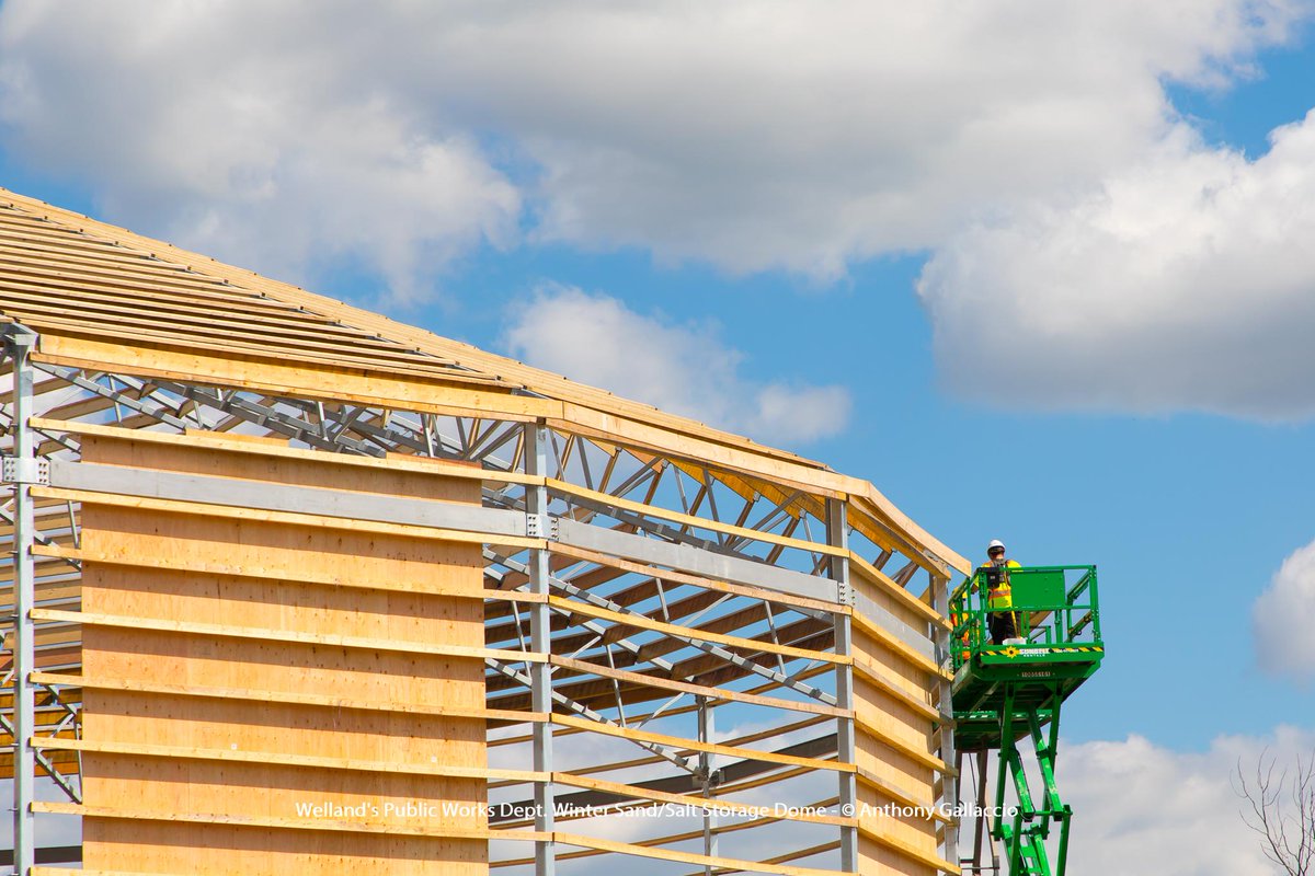A_Gallaccio's tweet image. .@Welland's #pwd #winter #sand #salt #storage #dome #construction #update #welland #municipalservicecentre