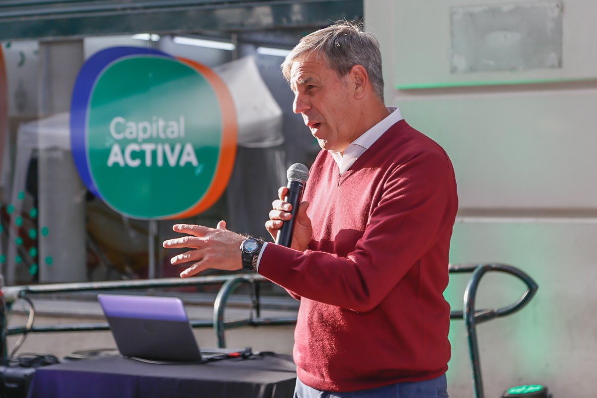_SantaFeCapital's tweet image. #NoticiaDeLaSemana | @emiliojaton encabezó un encuentro de emprendedurismo

📍Se trata de #Conectados, una iniciativa que reunió a emprendedores para fomentar la cooperación y celebrar el espíritu del emprendedurismo.

Toda la info, acá👉bit.ly/45TSM6k
