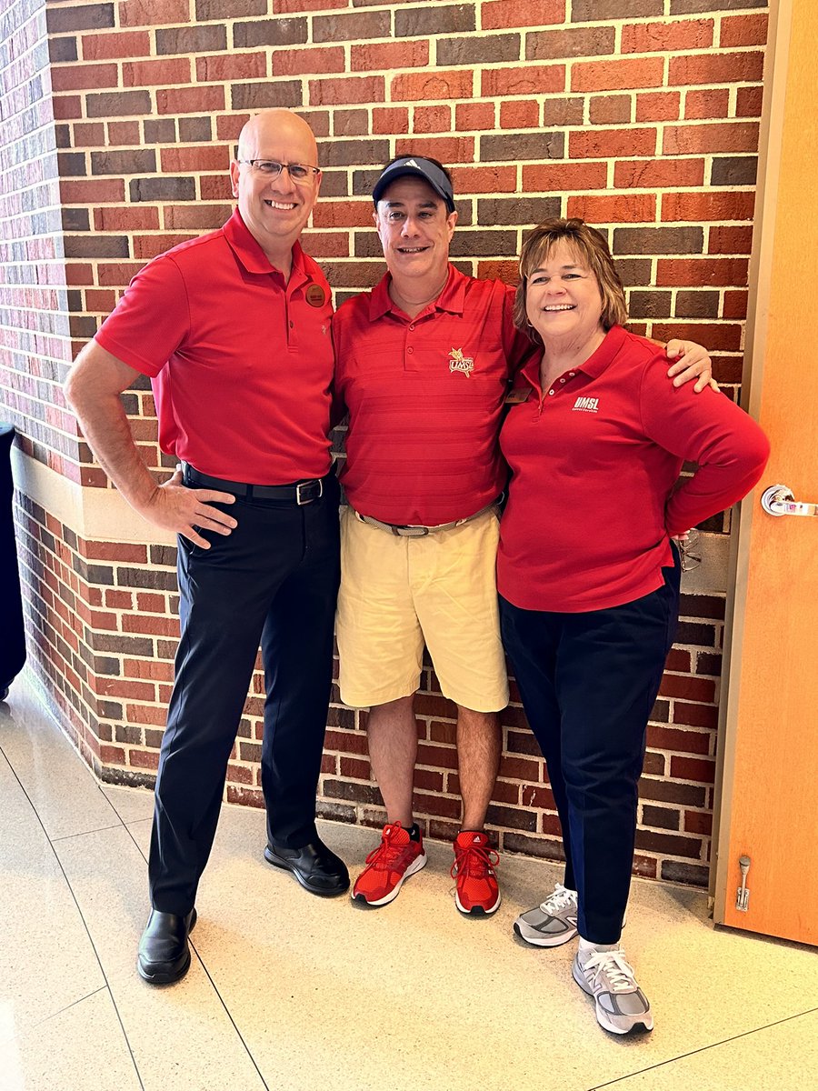 UMSLCareers's tweet photo. #umsl60 at the Fall Internahip and Job Fair! https://t.co/R2THCzBsxV