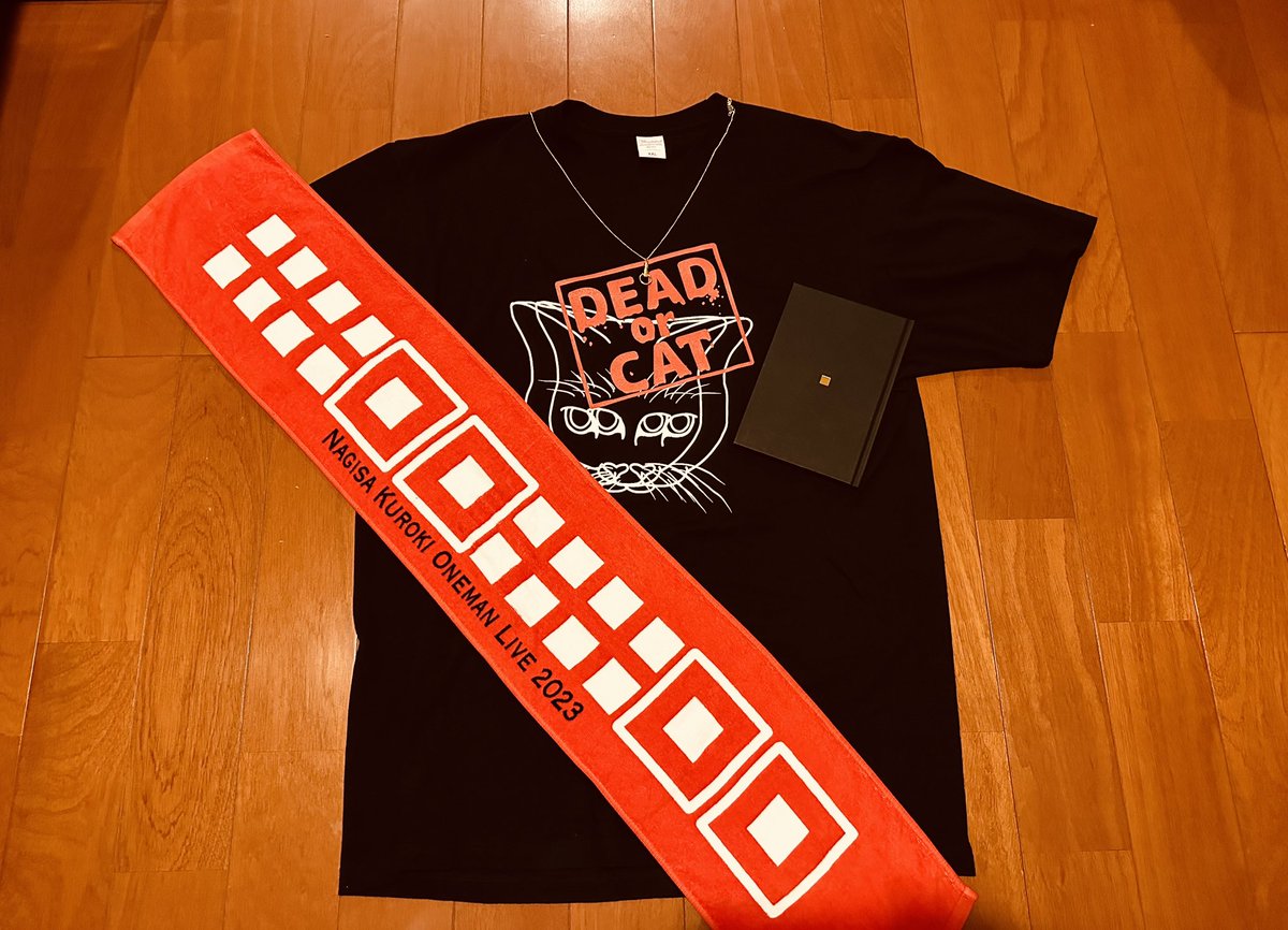 go_go_takamaru's tweet photo. 黒木渚ONEMAN LIVE最高でした!
歌も音も照明もグッズも、そして渚さんの衣装めちゃくちゃ良かった!
あと柏倉さんの変態的ドラム最高!
#黒木渚 #器器回回
#名古屋clubquattro #柏倉隆史 #thehiatus #beniko https://t.co/pLFLAhDTlO