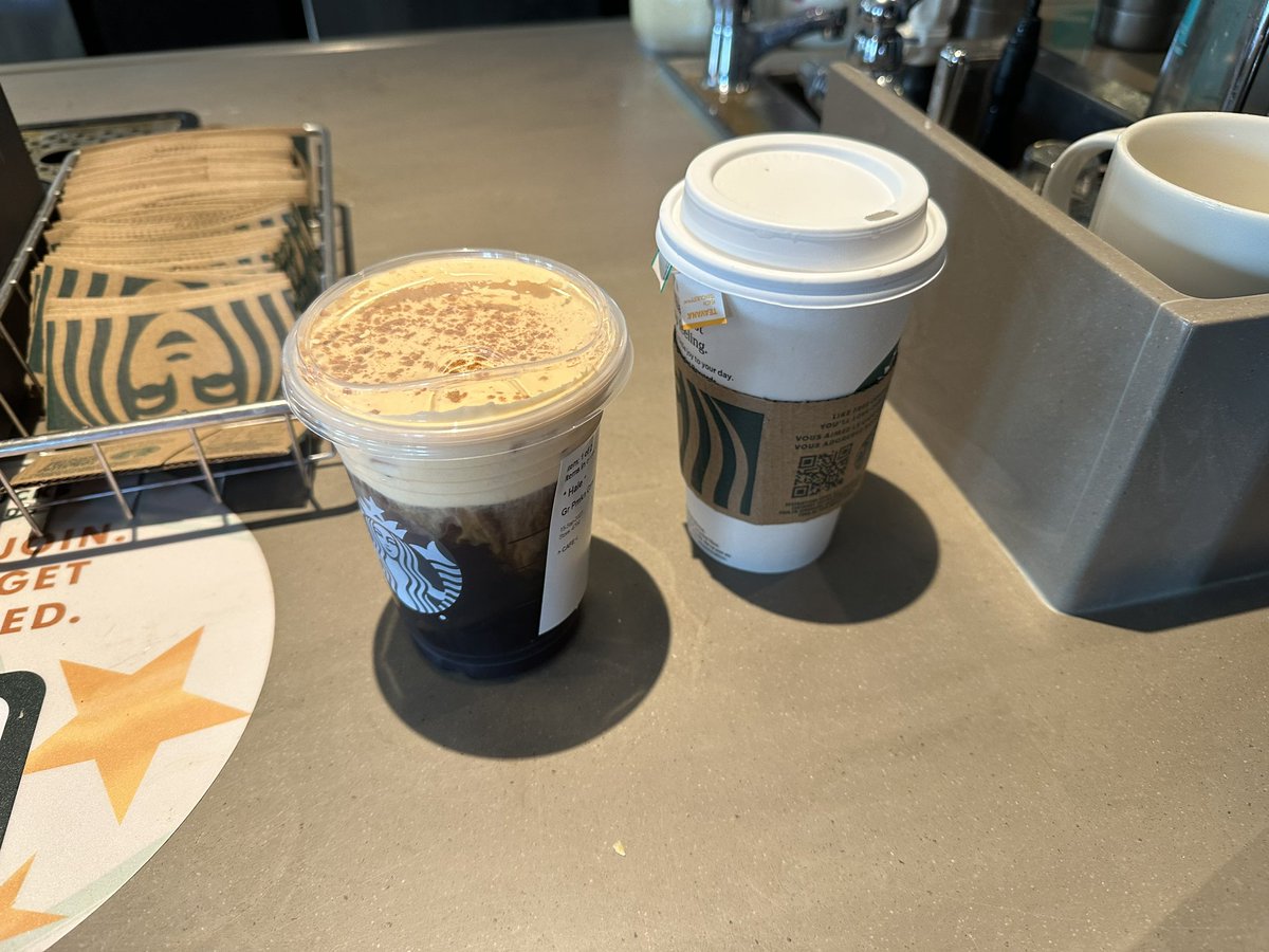 InfinityHale's tweet photo. @StarbucksCanada it goes Drive Thru > online order > in-store? 
Because I’ve been waiting 10 mins for  tea and a cold brew!? Come on now… https://t.co/1DxUGbXiV5