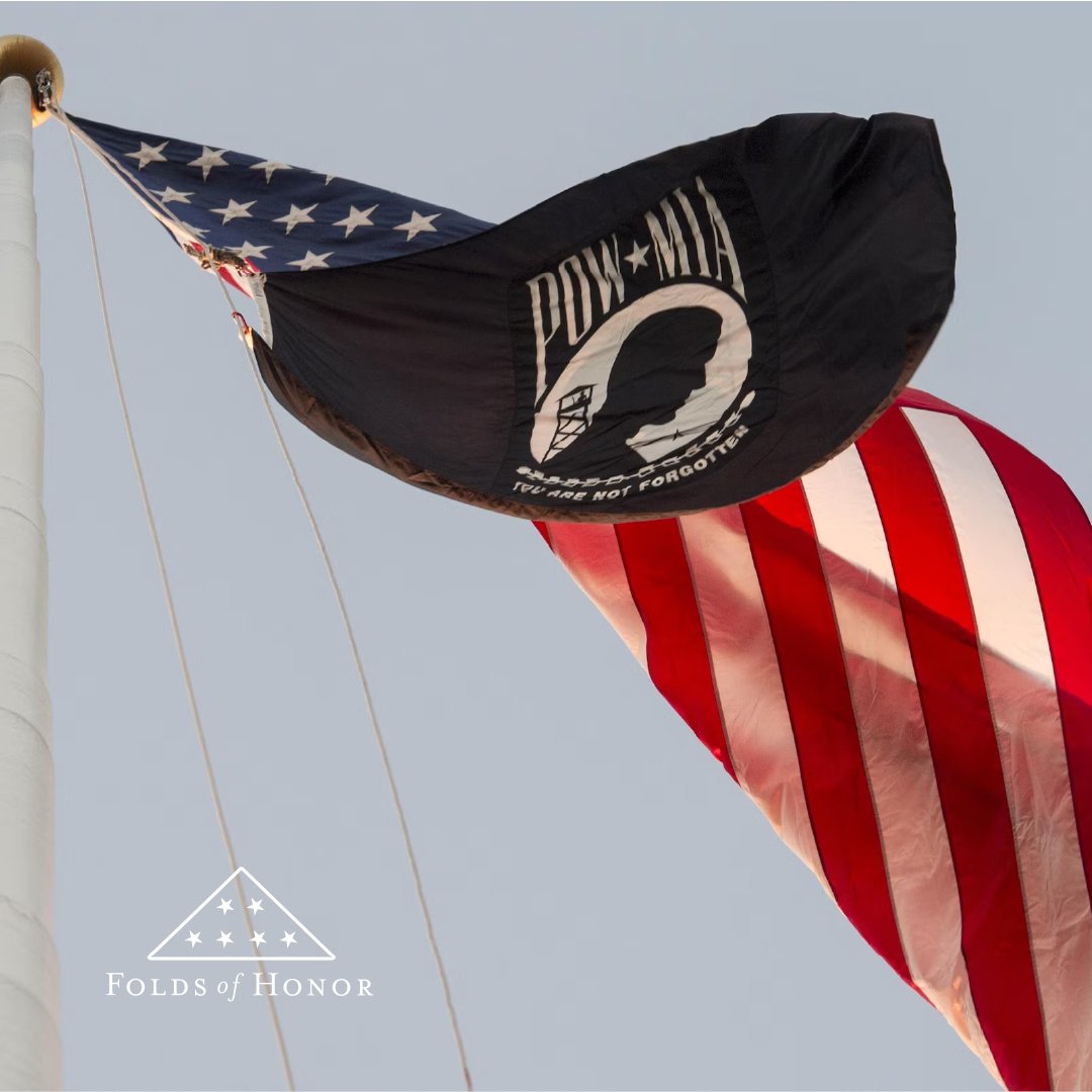 FoldsofHonor's tweet photo. Today is National POW/MIA Recognition Day. We remember and honor the Americans who were prisoners of war and those who are missing in action, along with their families. 
#FreedomIsntFree #HonorTheirSacrifice #EducateTheirLegacy

Photo Credit: https://t.co/uCNgqAbqi6 https://t.co/CP5CROxEhp