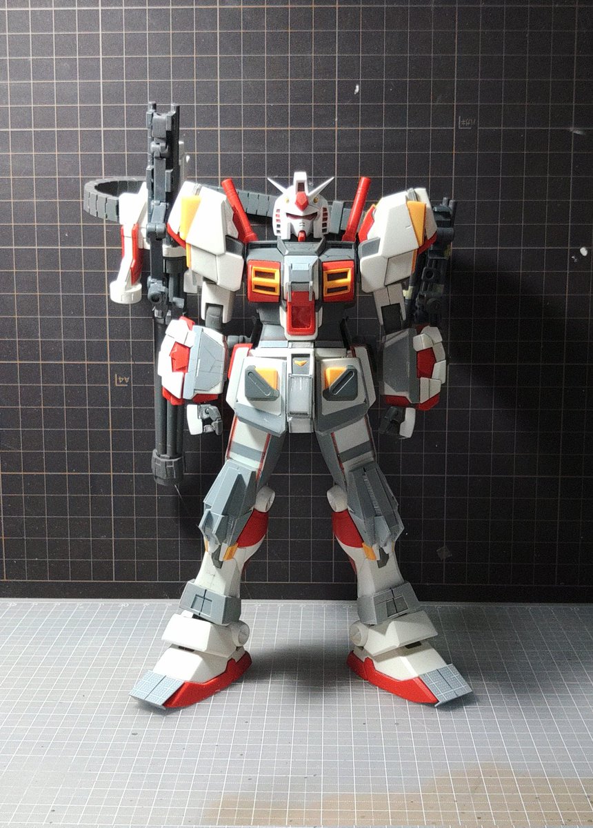 BuchiMA2's tweet image. MG ガンダム5号機、ジャイアント･ガトリングがキットのままだと色々干渉してくるのでサンダーボルトを参考にして自分なりにアレンジしてみましたが今の所重みで倒れる事もなく何とか自立出来てますね(パーツの負荷は課題ですけど、、、)最終的な方向性も決まったので頑張っていきたいですね。