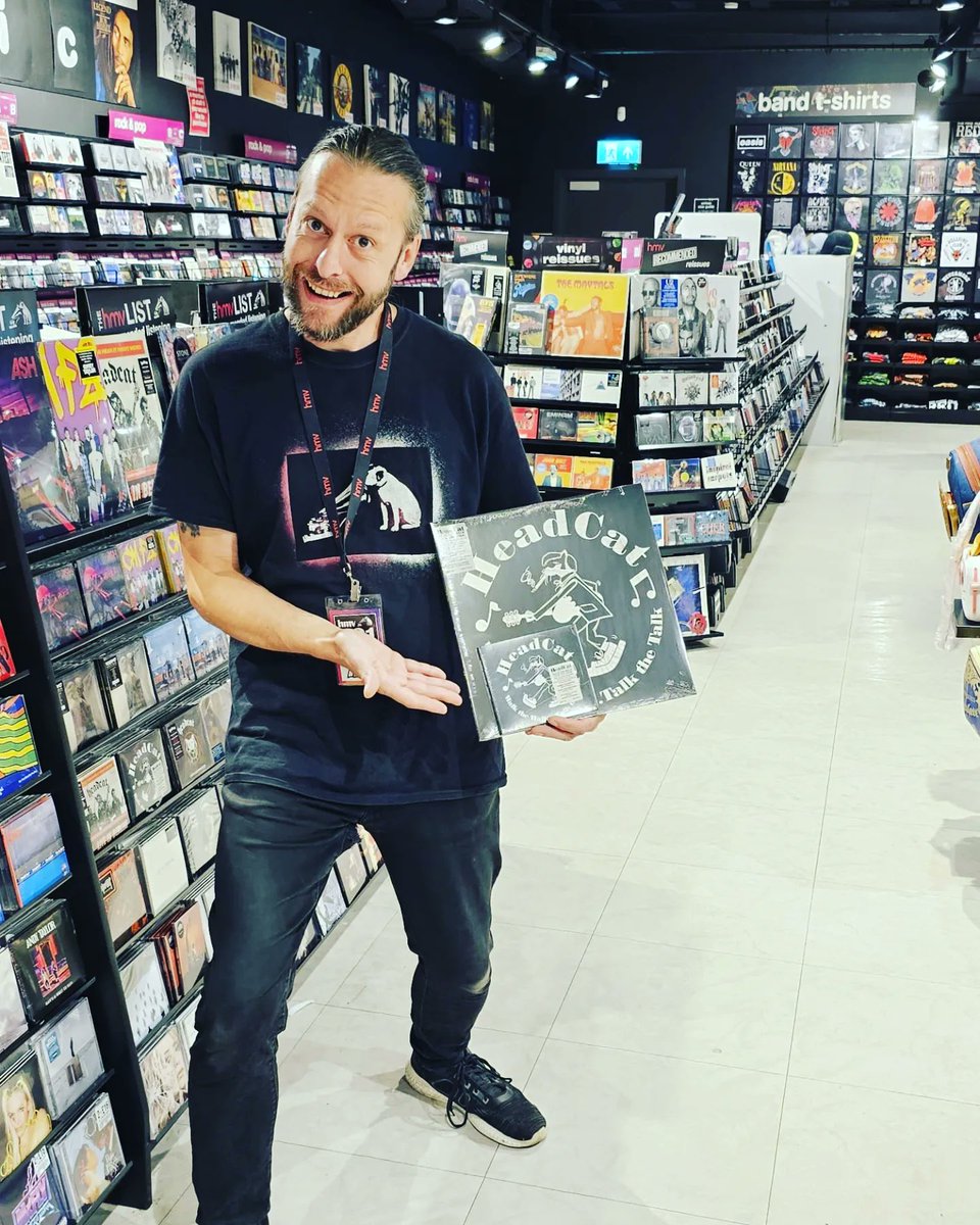 hmvIpswich's tweet photo. New music available now for your ears to enjoy
#ThirtySecondsToMars
#CorinneBaileyRae
#Headcat
#NewMusicFriday
#NewMusic
#HighStreet https://t.co/hwyYTNgU7V