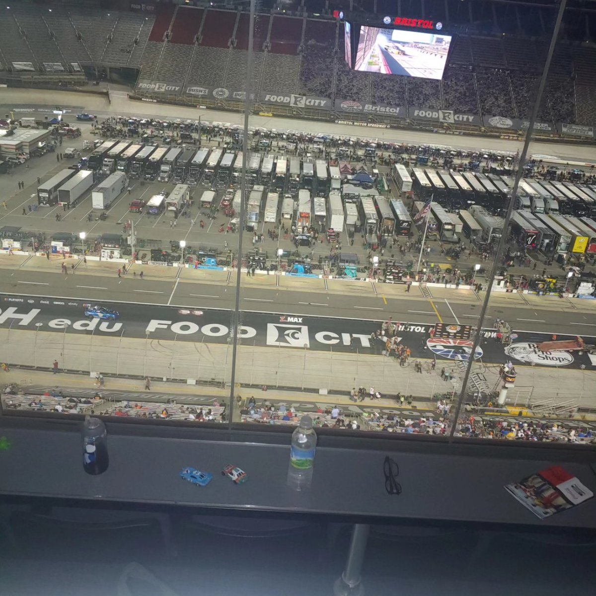 KentHunley's tweet image. Carter's first race

#ItsBristolBaby #NASCAR #NASCARPlayoffs   #UNOH200 #BushsBeans200