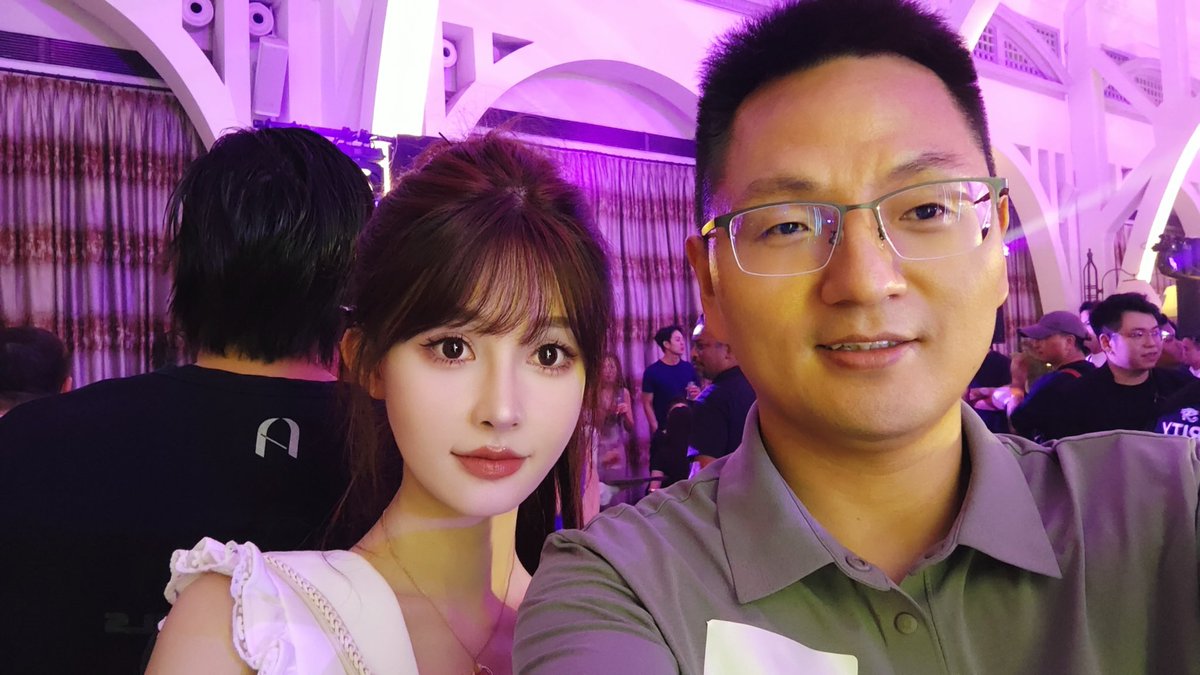 今晚的party我爱了  
JJ 和我对视了 还冲我笑了！😭
还有陈柏霖 王大陆 房祖名 柯震东 我晕了 https://t.co/1DyngDHehK