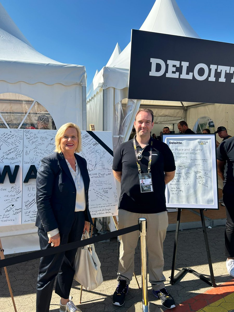 Danke, liebe <a href="/EvaHoegl/">Dr. Eva Högl</a> für Deine Zeit mit unserem #Deloitte Team. Wir #ReservistInnen sind zu gern mit Dir im Gespräch. 🙏