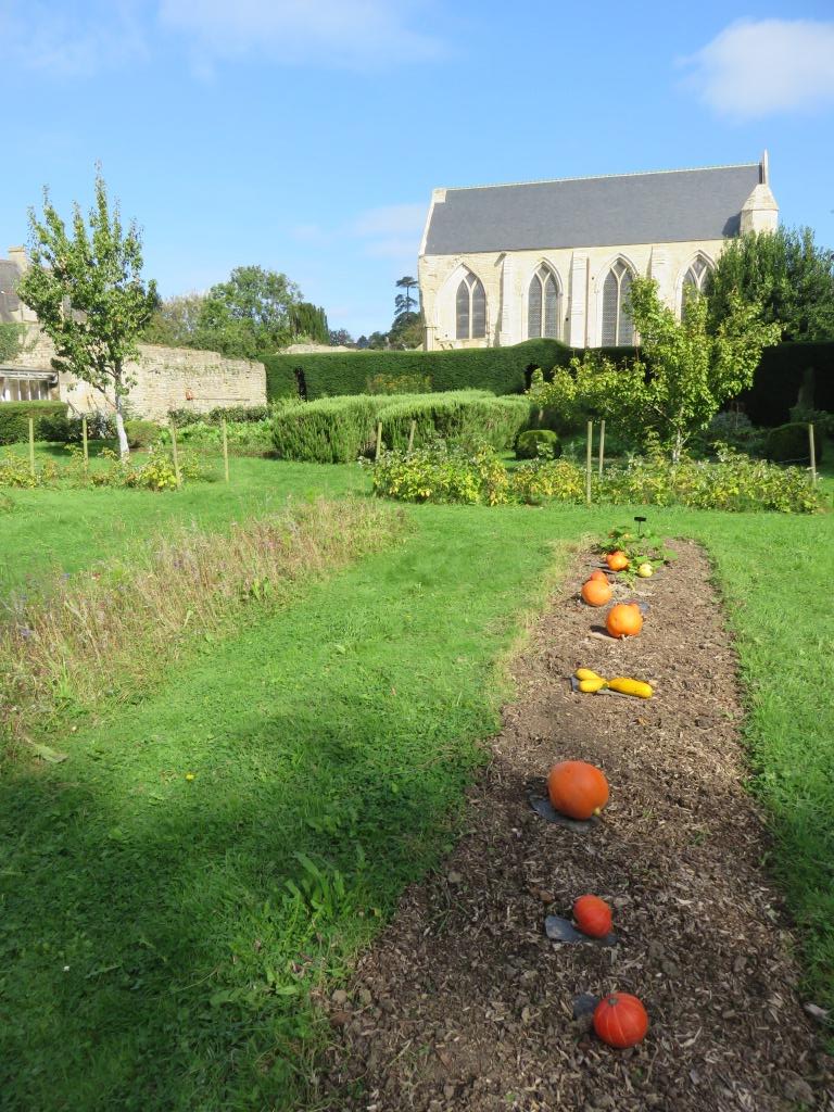 Abbayes de Normandie tweet media