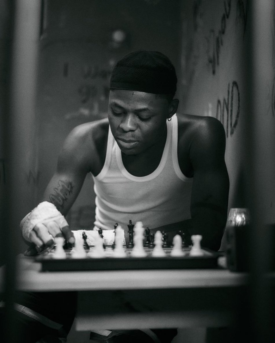 lx_d_gr8's tweet image. People don&apos;t fake depression, they fake being ok.
Check up on your love ones, it might be your last contact with them on earth.
#Justiceformohbad