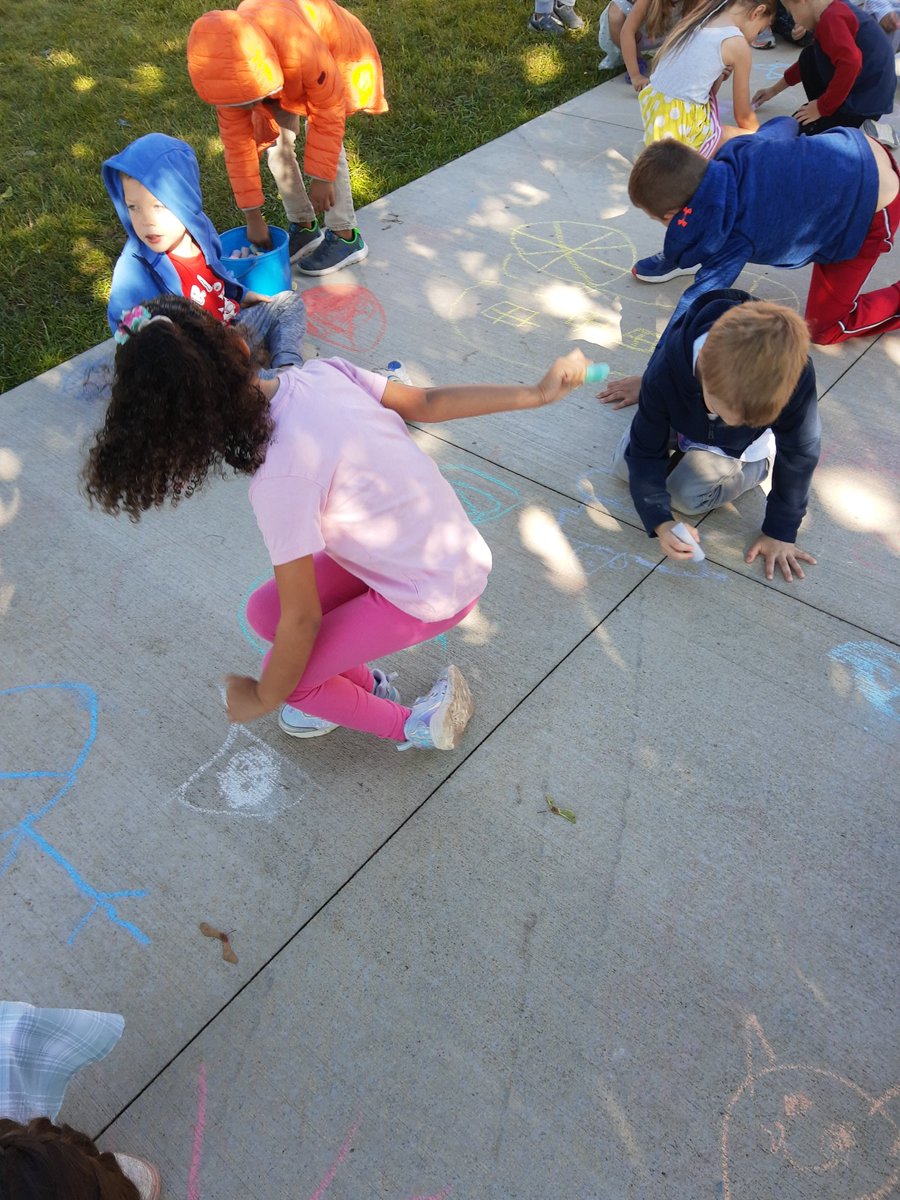 suzipearcy's tweet photo. Dot Day sidewalk art! https://t.co/a5LTJolnao