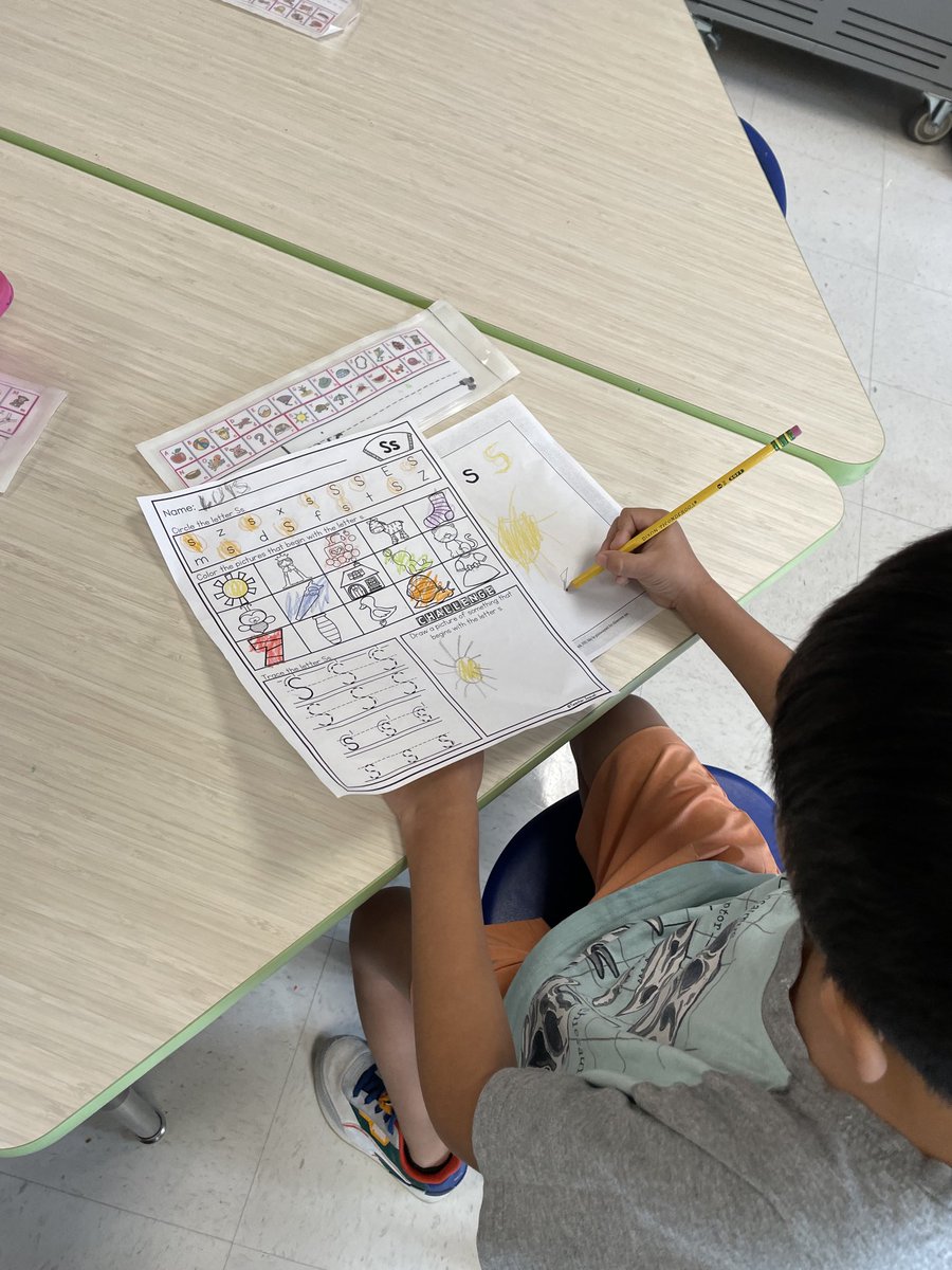 Cristine Zawatson (@czawatson) on Twitter photo K Students in Ms. Richards class are Superstar detectives writing & identifying Ss! Suns, Seahorses - <a href="/jeannerich/">jeanne rich</a> <a href="/24Kath/">Kathy Connolly</a> <a href="/LorraineMRadice/">Dr. Lorraine Radice</a> <a href="/Jostroff2/">Janna Ostroff, Ed.D.</a> <a href="/LBSchoolsNY/">LongBeachSchools</a> @TCRWP K Students in Ms. Richards class are Superstar detectives writing & identifying Ss! Suns, Seahorses - <a href="/jeannerich/">jeanne rich</a> <a href="/24Kath/">Kathy Connolly</a> <a href="/LorraineMRadice/">Dr. Lorraine Radice</a> <a href="/Jostroff2/">Janna Ostroff, Ed.D.</a> <a href="/LBSchoolsNY/">LongBeachSchools</a> @TCRWP