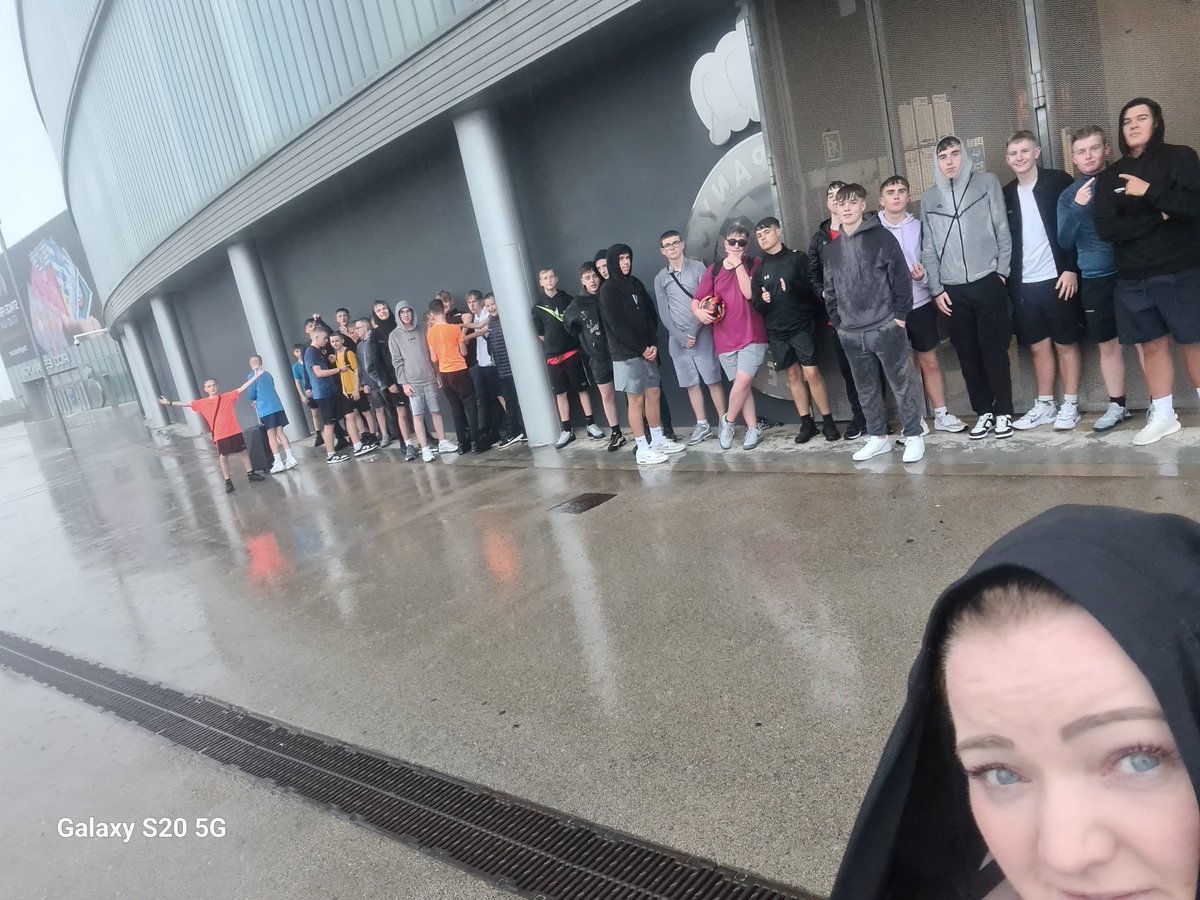 TEAMPEGW's tweet photo. When you come to Spain for the sunshine... nothing gona get us down @Greenwood_Acad #raininspainstaysmainlyontheplane #notoday #thunderandlightning https://t.co/sl2IOQBfMA