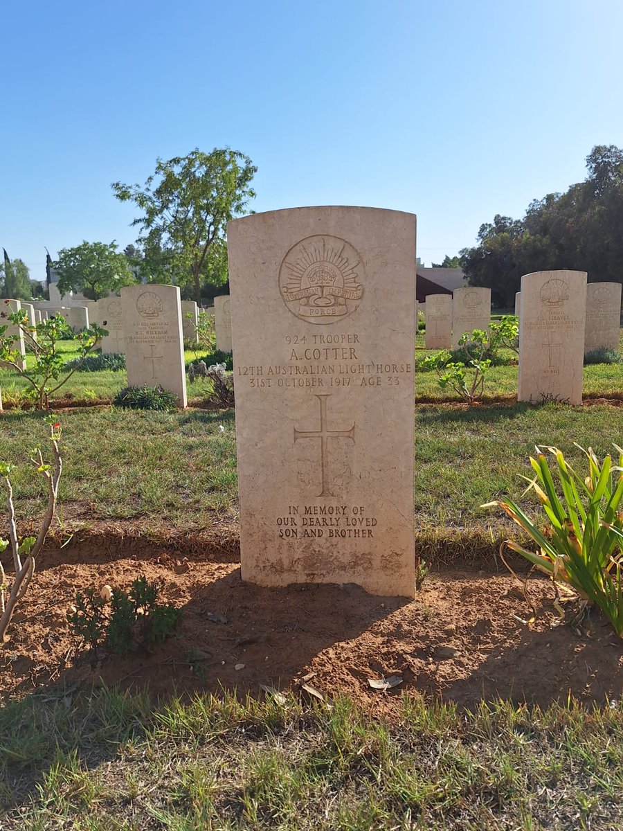 <a href="/LondonRemember1/">London Remembered</a> Photos from the Be'er Sheva cemetery today.