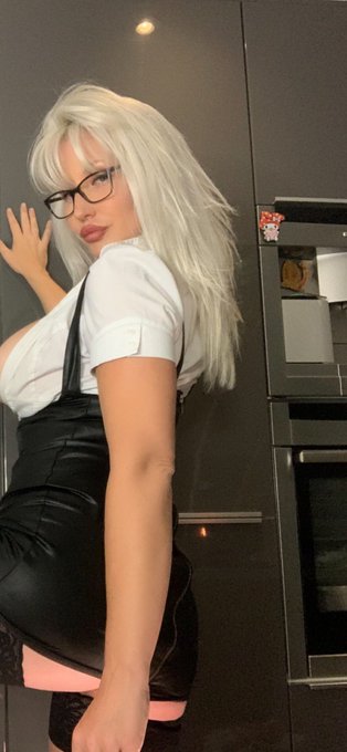 Live on webcam tonight #babestation tv from 10pm 😜 https://t.co/2kfKx3vSD0<a href="/tag/babestation"class="tags">#babestation</a>