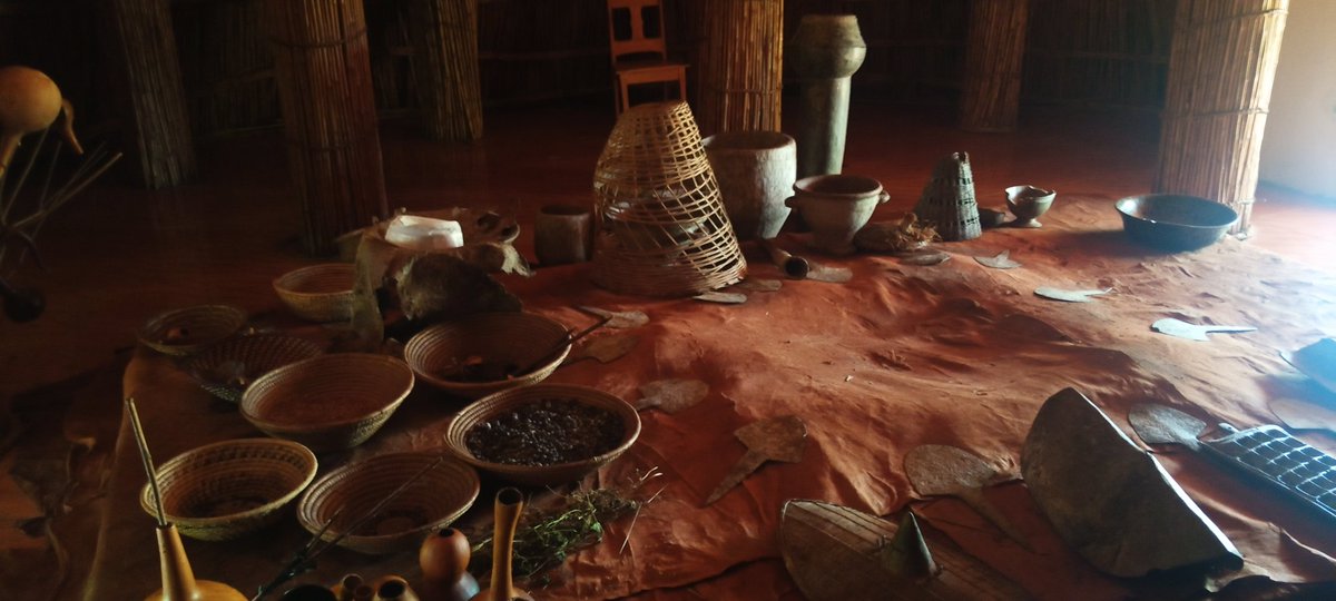 BigfiveGorillas's tweet photo. The Banyoro have maintained their rich culture heritage despite many western elements being  assimilated, many Banyoro proudly unphold their ancient traditions of their ancestors. @exploreBunyoro ,#exploreHoima @BigfiveGorillas https://t.co/7KRQjNyjS2