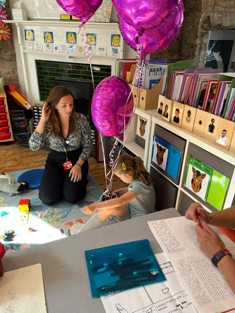 KPSFeed's tweet photo. This afternoon we made our toys fly! We used helium balloons and predicted how many it would take to lost our toys to the ceiling! #KPSSchoolHouse #KPSScience #KnavesmireCharacter #Fun #TakeRisks #Hardworking https://t.co/TNZ8WknZrl