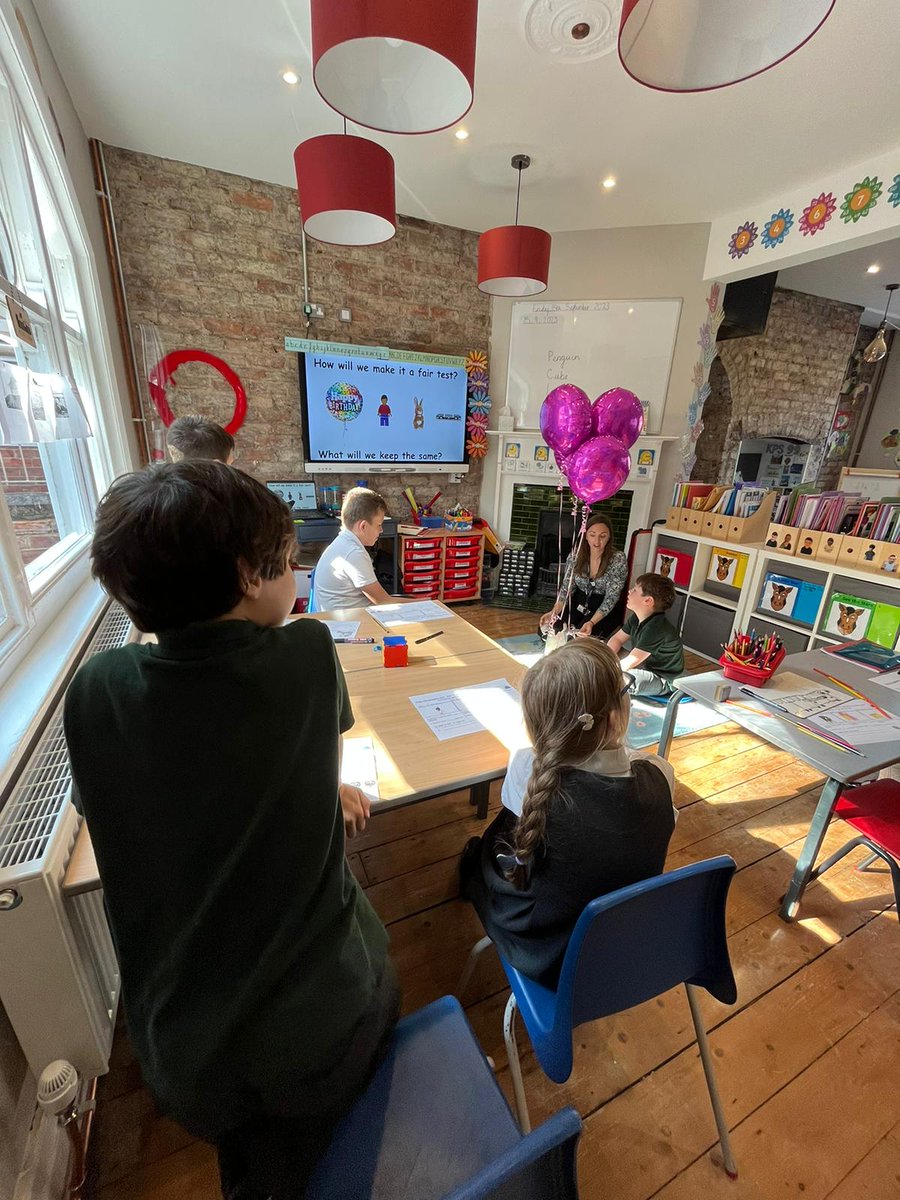 KPSFeed's tweet photo. This afternoon we made our toys fly! We used helium balloons and predicted how many it would take to lost our toys to the ceiling! #KPSSchoolHouse #KPSScience #KnavesmireCharacter #Fun #TakeRisks #Hardworking https://t.co/TNZ8WknZrl