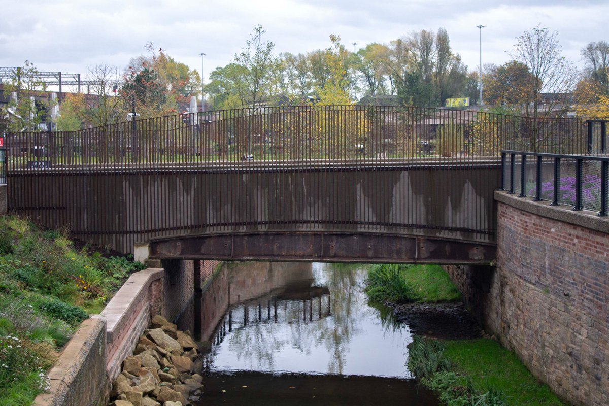 Recycled Bridge

(Mayfield Park, Manchester, October 2022)    

#photography #streetphotography #urbanphotography #urbanlandscape #urbangreenery #river #publicplace #park #publicpark #bridge #recycledmaterials #RiverMedlock #MayfieldPark #MayfieldParkManchester #Manchester