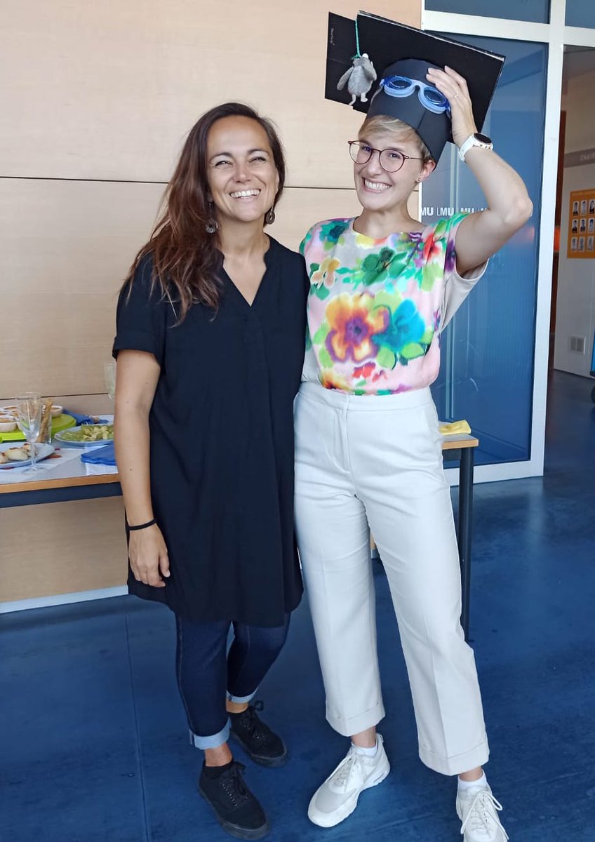 Couldn't be happier for <a href="/MagdalenaMatzke/">Magdalena Matzke</a> that defended her PhD! Her work on reproductive trait evolution in the field cricket was simply impressive, and today she shined while telling us all about it! Very proud supervisor speaking here 🤩🤩🤩