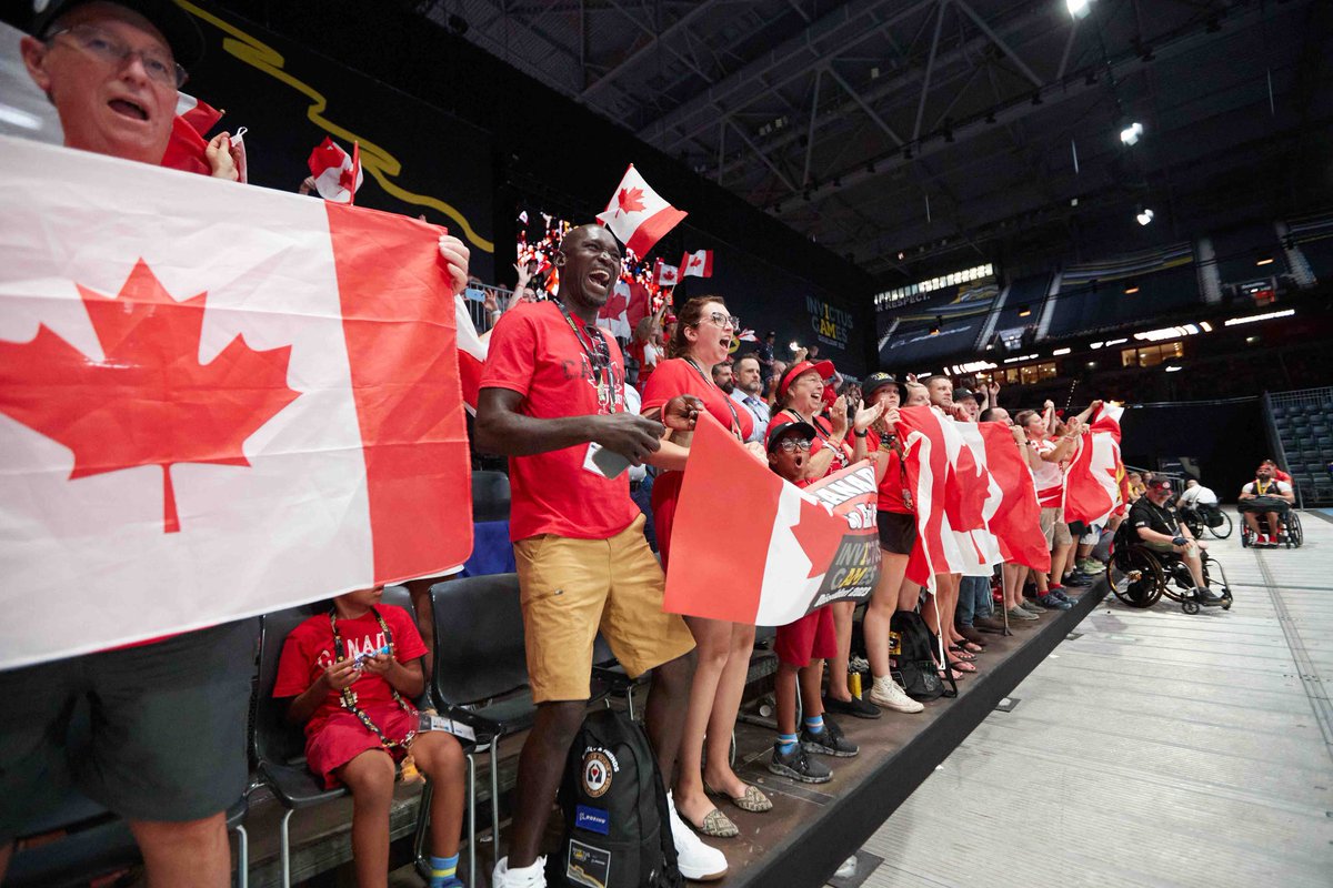Nous célébrons aujourd'hui la Journée d'appréciation des familles militaires ! Merci aux familles des militaires pour leur immense service et leurs contributions aux Forces armées canadiennes et à nos vétérans. Merci de toujours encourager nos militaires.