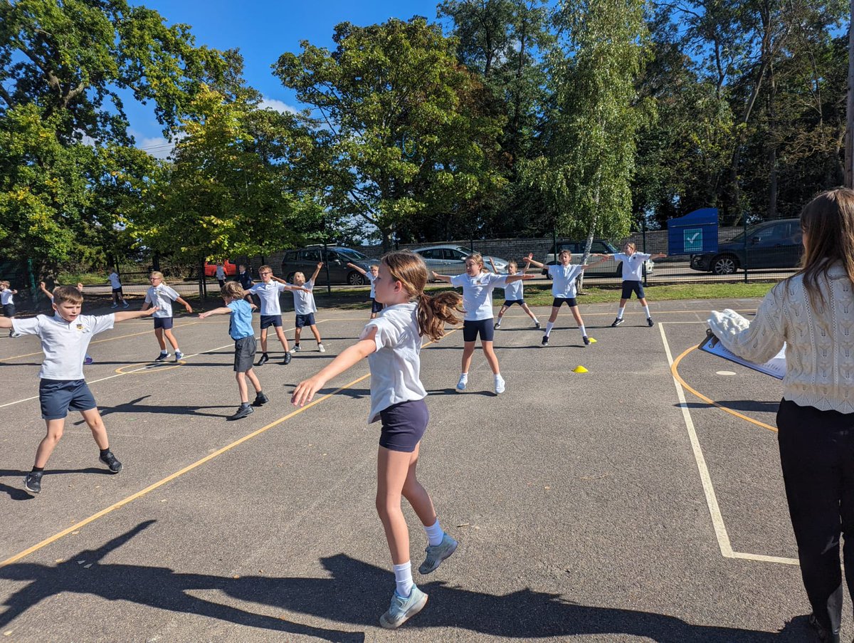 CGS Outreach 🏃 tweet media