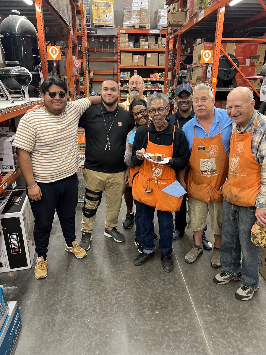 Kamil_J51's tweet photo. Wishing Mr. E a happy 75th Birthday!! Your 950 family appreciates you https://t.co/YQGdvNEt0N