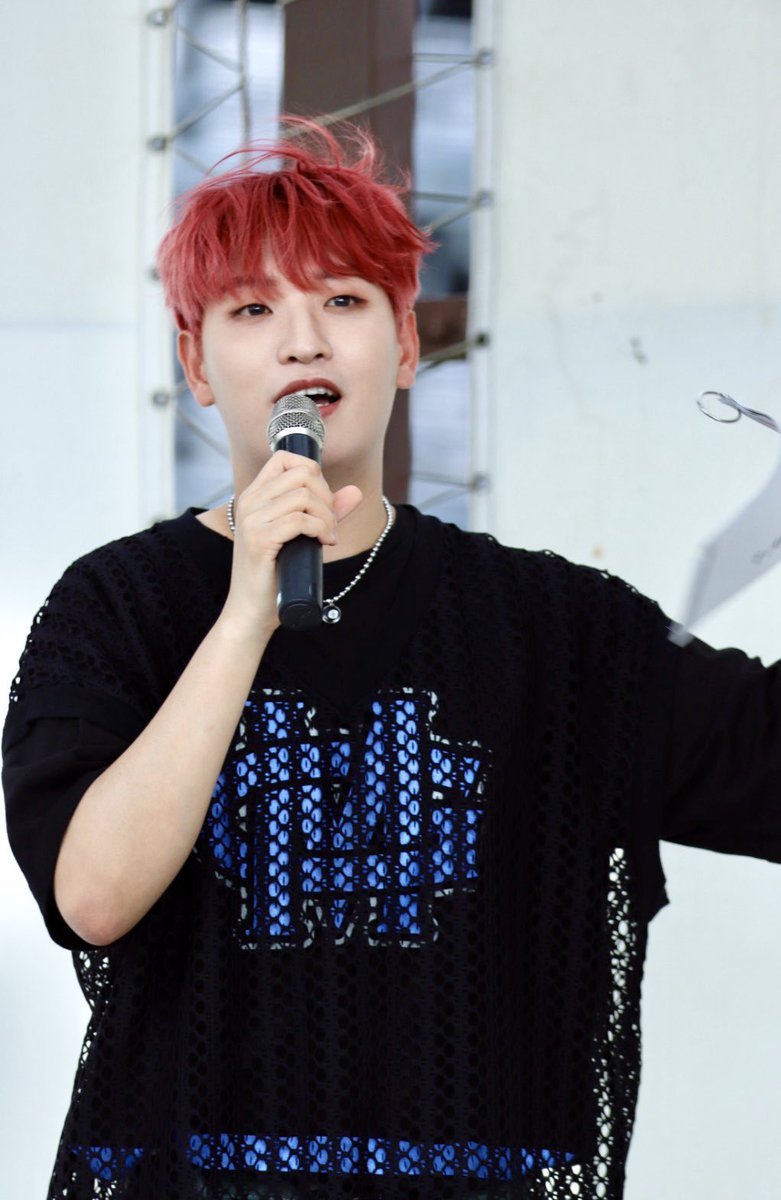 Yodaihiro's tweet photo. 2023.09.15
FAVE1「Sirius」プロモーションイベント
ららぽーと富士見
오늘부터 「Sirius」프로모션 이벤트 시작🎵
빨간머리 잘어울려🥰💕✨
@FAVE1_official
@100per_hyukjin
#FIVE1 #페이브원 #Sirius #혁진 #Hyukjin #ヒョクジン #ららぽーと富士見 #リリイベ https://t.co/QDn9bPtcQo