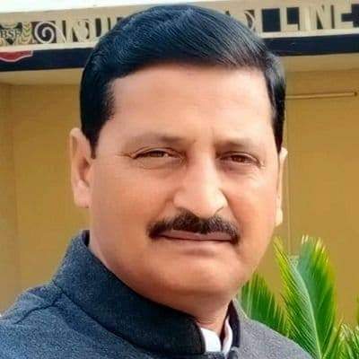 IndiasMuslims_'s tweet photo. विधायक @ErMammanKhan को नूह हिंसा में सिर्फ इसलिए गिरफ्तार किया गया क्योंकि वह मुसलमान हैं।

अगर आप सहमत हैं तो रीट्वीट करें।

#ReleaseMammanKhan https://t.co/LweX4Qy6X2