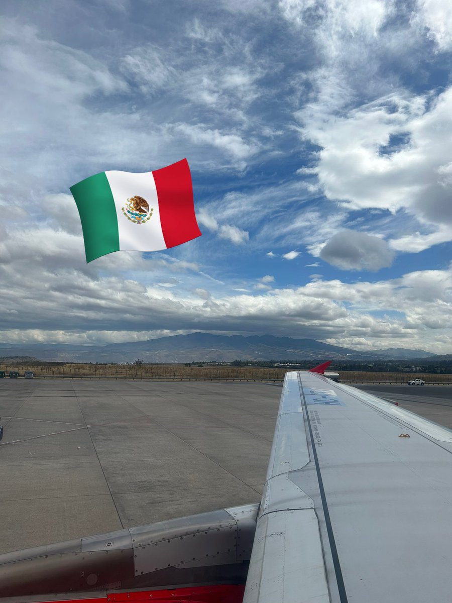 Valeria1812Mza's tweet photo. #RumboaBootcamp 2023 🇲🇽 @HyenukChu @somoscdi @IoaneeImbachi @erikadeaza @AndrehernndzSTA @CarlosRend @alejocano137 https://t.co/B82wdHvHLv