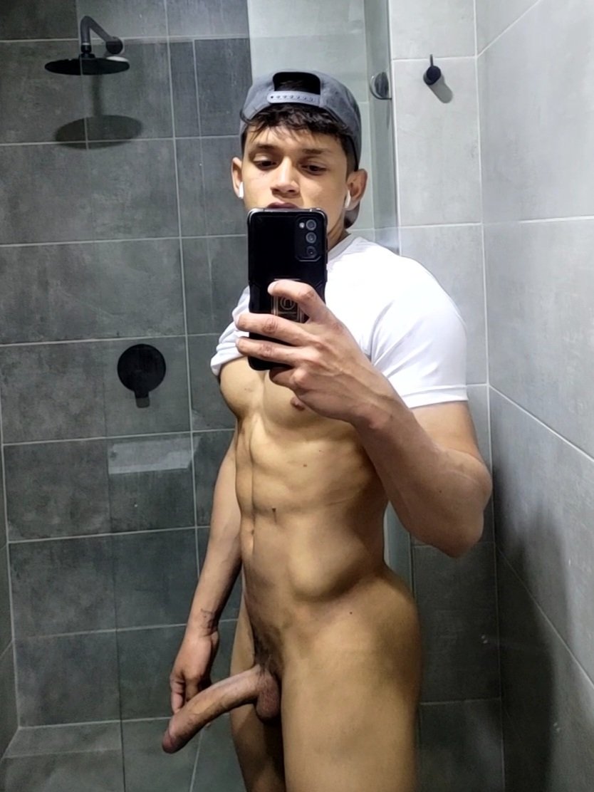 JackFuenttes's tweet photo. Foto al espejo, hola ^_^ https://t.co/EU5ElUe7Xs