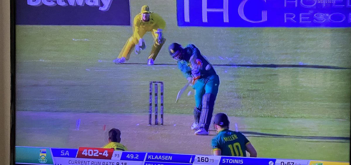 RoryPetzer's tweet photo. The Heinrich Manoeuvre. #SAvsAUS https://t.co/iTpF3Ty9gs