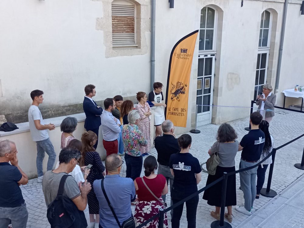 ⏳Inauguration de l'escape game "Café des curiosités", réalisé dans le cadre de la démarche « science et société ».
Une découverte ludique des collections scientifiques de <a href="/UnivPoitiers/">Université de Poitiers</a>.
Bravo aux équipes impliquées.
#Saps