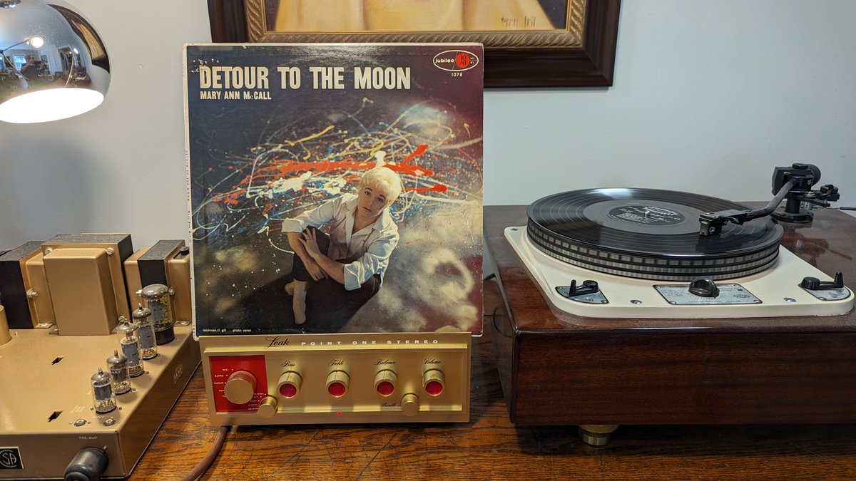 Mary Ann McCall – Detour To The Moon 1958 Jubilee
#vinyl #nowspinning
1958 was a good year for Records 😎🎵💎🌚🚀